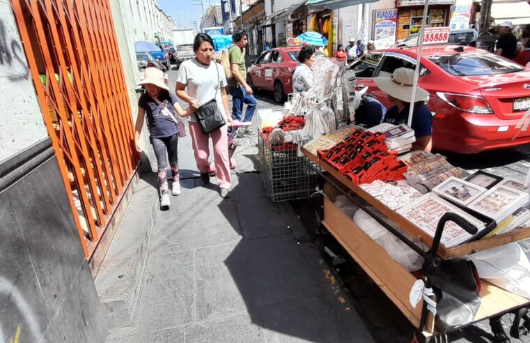 En 100 días buscan erradicar a los ambulantes del Centro Histórico