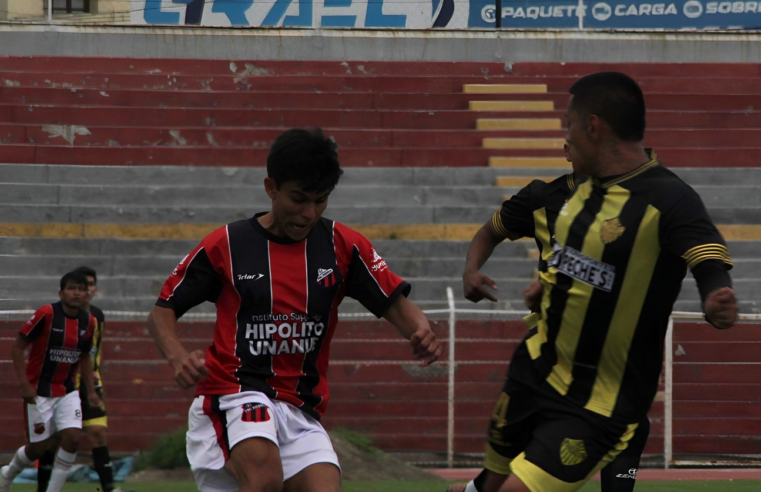 Huracán y White Star protagonizan nuevo clásico del fútbol arequipeño