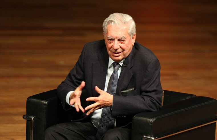 El atronador silencio de El Hablador: Mario Vargas Llosa cumplió 89 años de una vida de novela