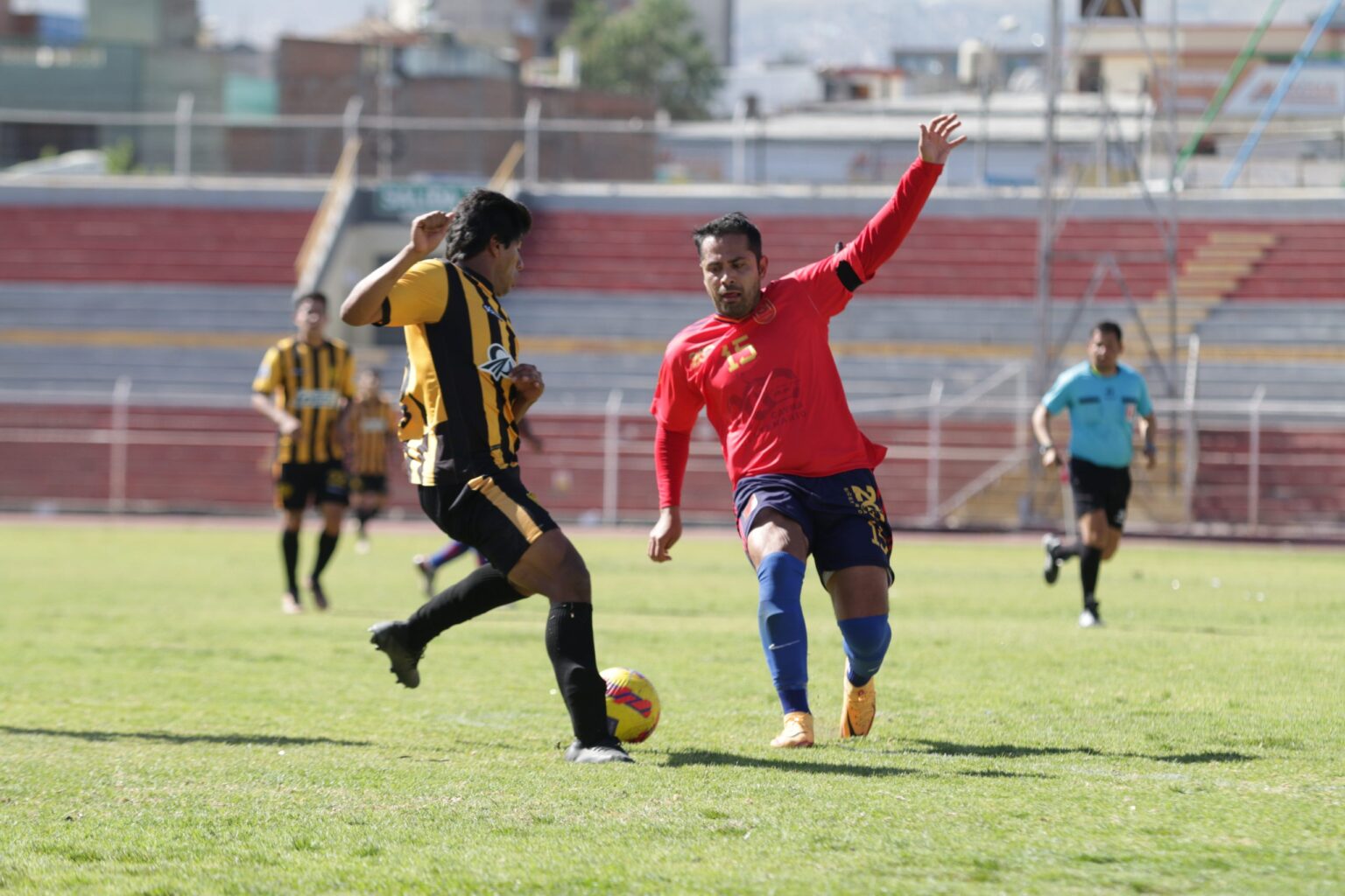 Líderes de la Liga del Cercado se enfrentan mañana