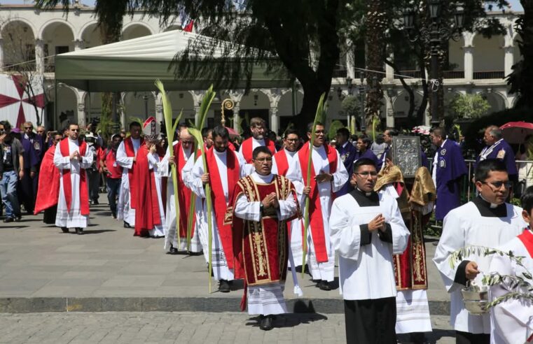 Celebración del Domingo de Ramos en la Plaza de Armas