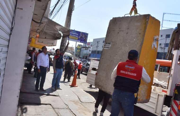En Bustamante y Rivero clausuran centro comercial La Campiña