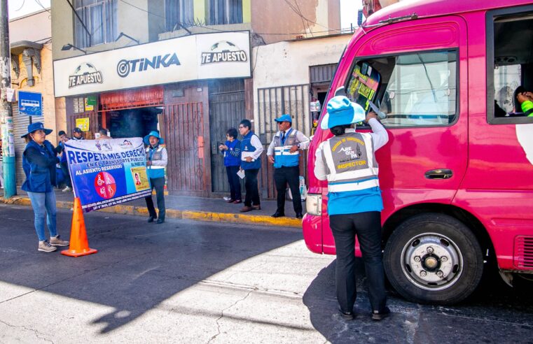 Multas a transportistas que no den pase libre a personas con discapacidad severa