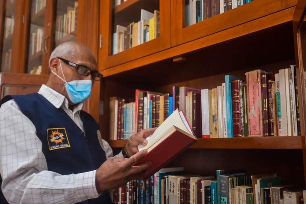 Biblioteca Regional Mario Vargas Llosa recibe donación de libros del Ministerio de Cultura