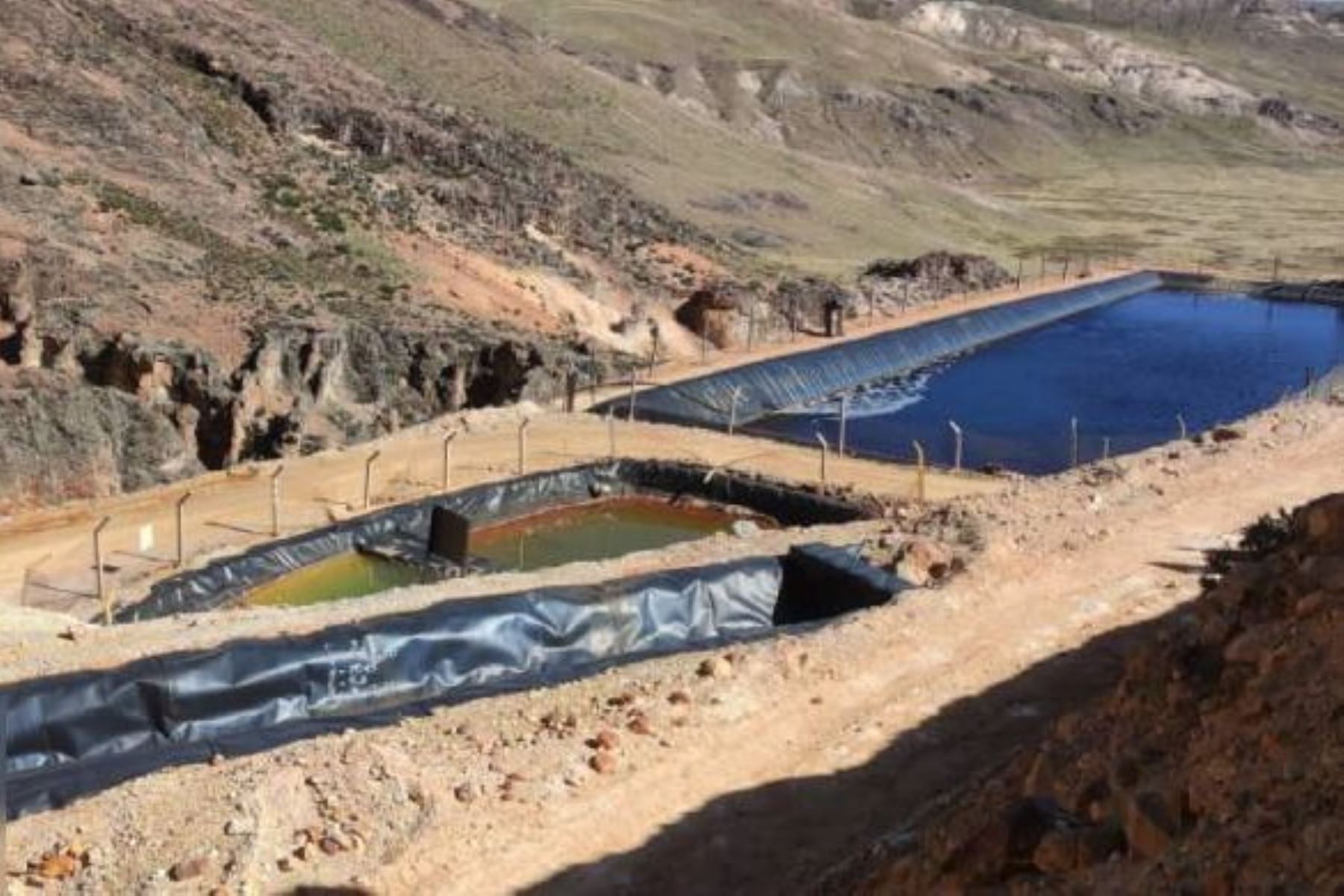 Investigan contaminación minera de aguas de consumo humano