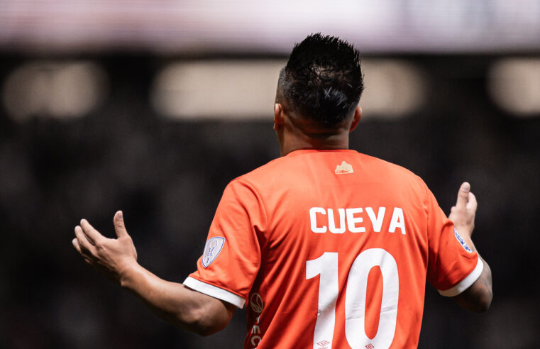 Cueva seguirá trabajando para volver a la Selección Peruana