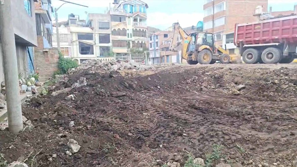 Denuncian destrucción ilegal de espacio deportivo en Chanu Chanu