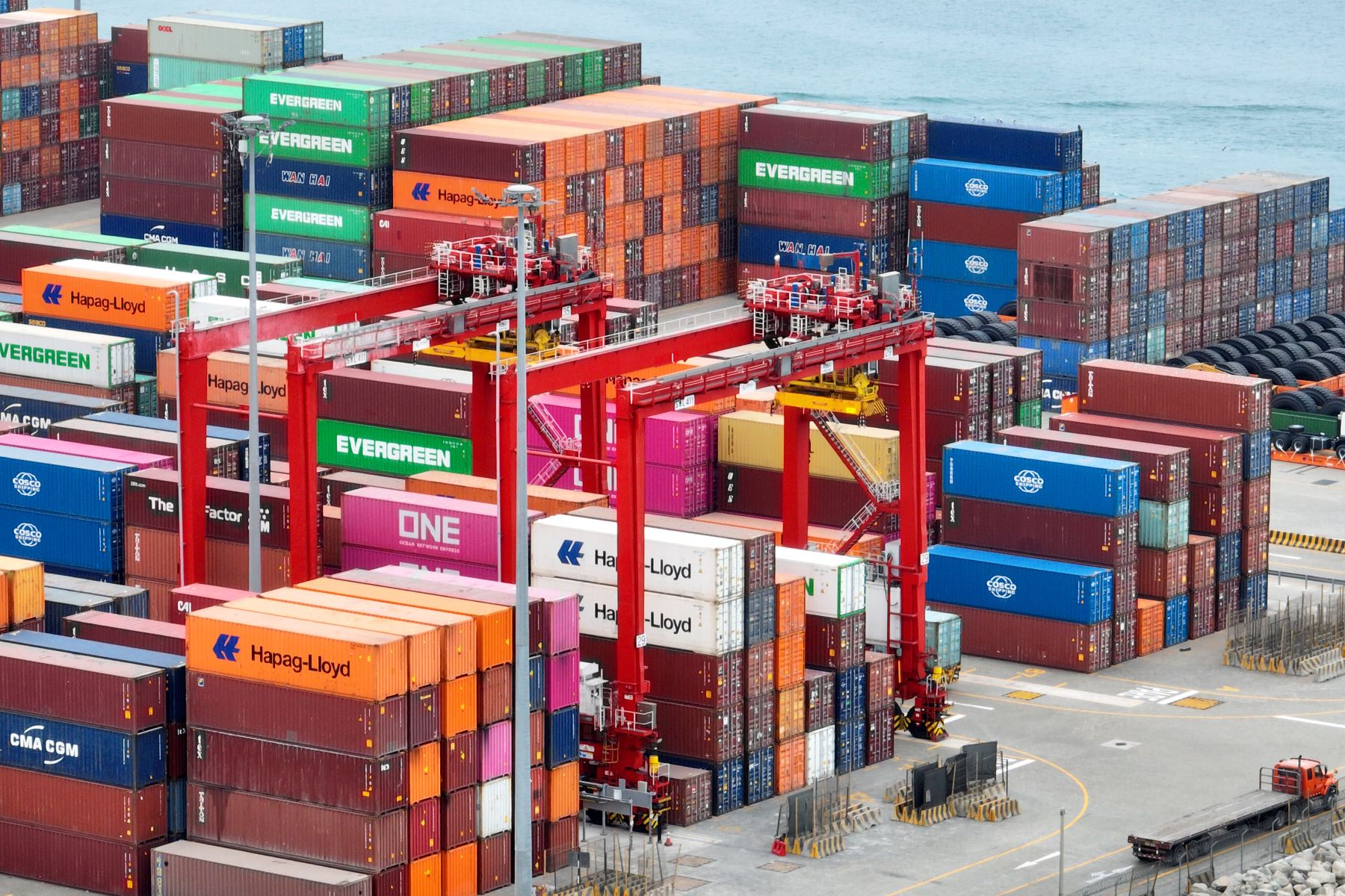 Exportaciones totales aumentaron 26.5 por ciento en marzo del 2025