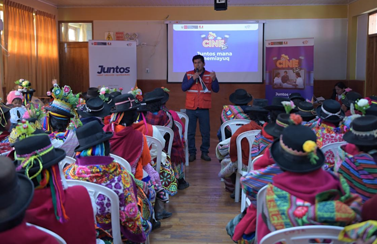 Reconocen a madres del programa Juntos en distrito de Uchuraccay