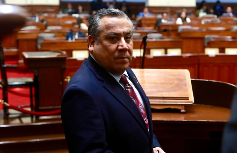 Congreso abordará mañana mociones de censura contra premier Adrianzén