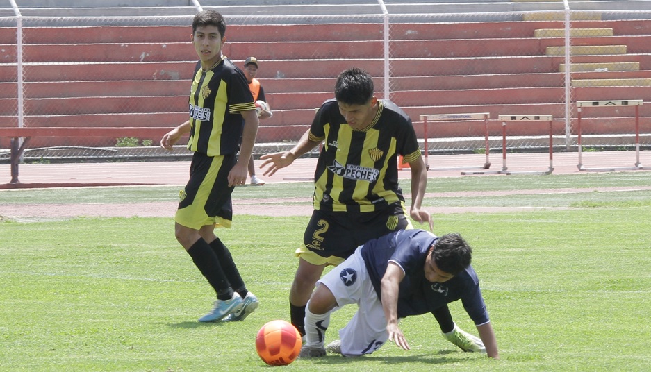 14-3: FBC Aurora goleó y clasificó en la Copa Perú