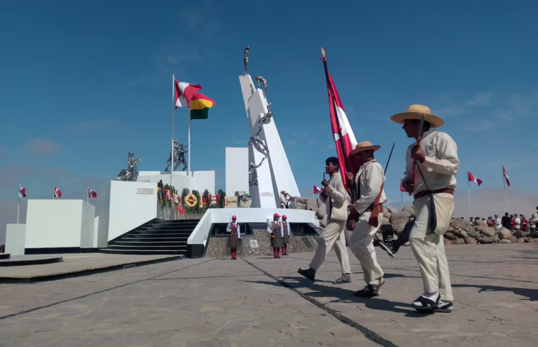 Más de mil escolares escenifican Batalla del Alto de la Alianza