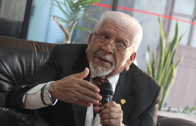 Quien llega debe apreciar y adaptarse primero a los valores de la ciudad