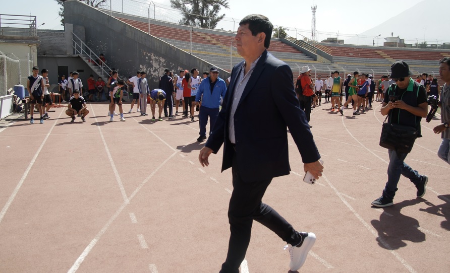 Lozano culpa a 1190 Sports por falta de pago a clubes