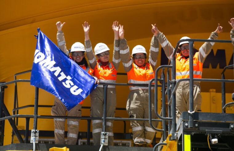 Komatsu-Mitsui escala 13 posiciones y figura como la segunda mejor del sector industrial