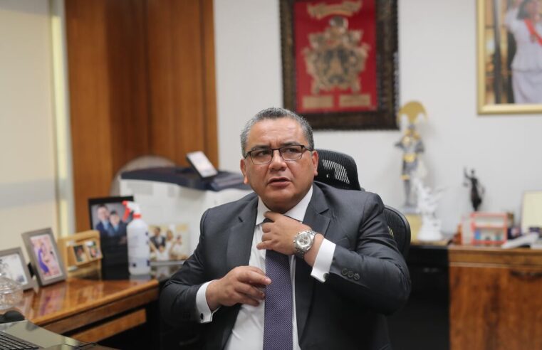 Suprema define mañana si ordena impedimento de salida del país