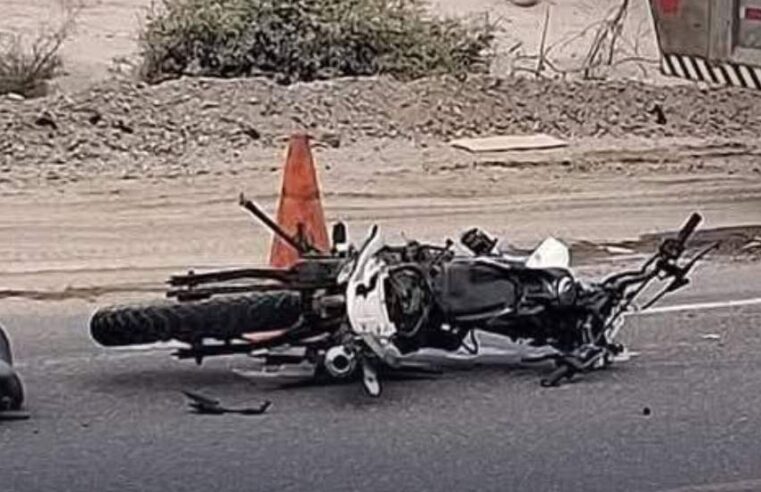 Motociclista muere tras chocar con tráiler en la Panamericana Sur