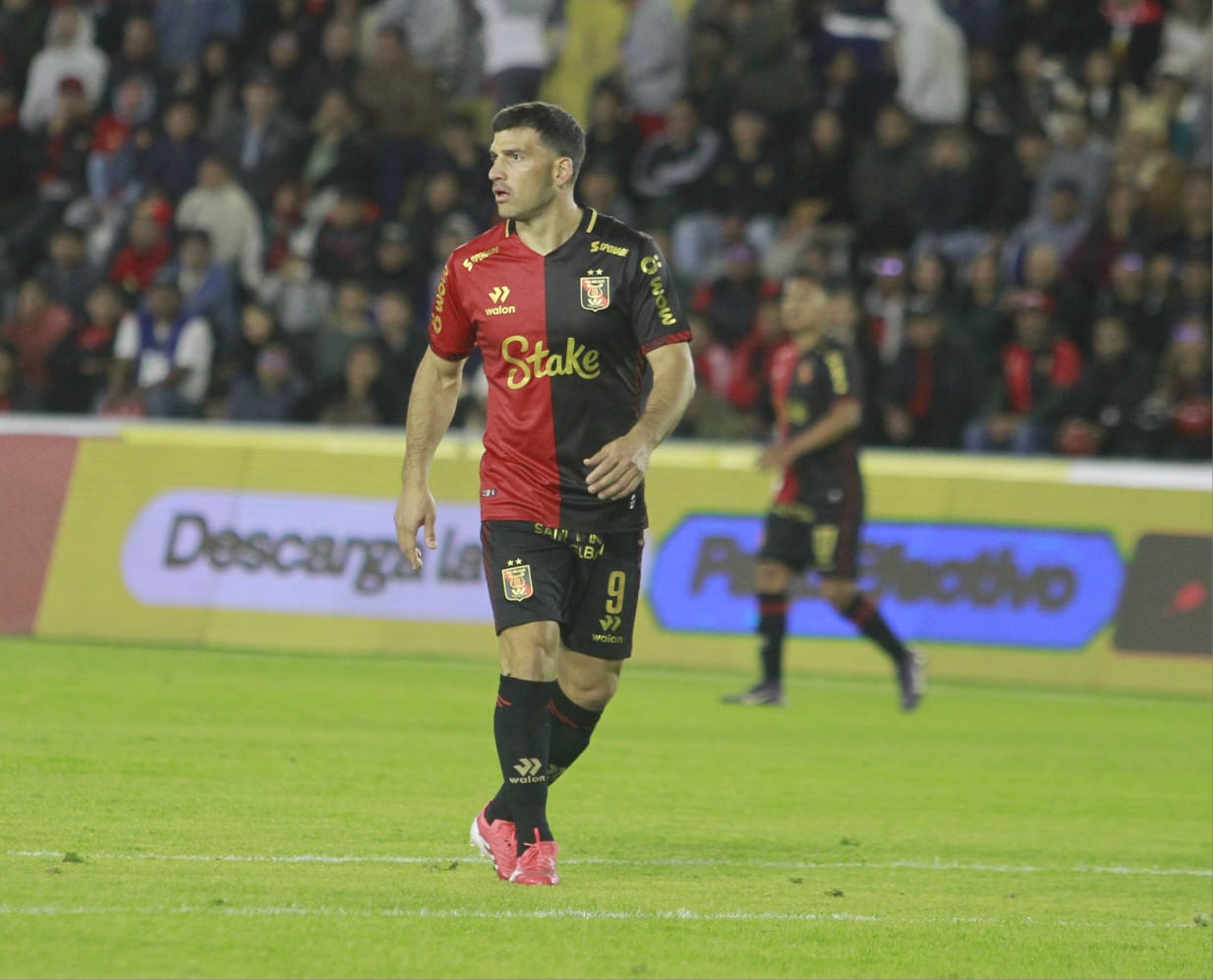 Cuesta: «El fútbol peruano está en decadencia»