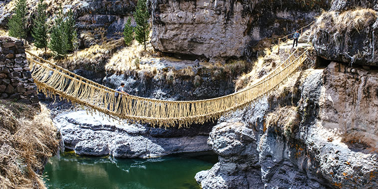Comunidades quechuas se unen para reconstruir puente inca Q’eswachaca
