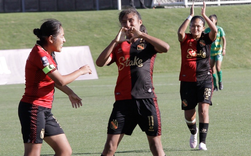 «Leonas del Sur» golean y llegan a las semifinales