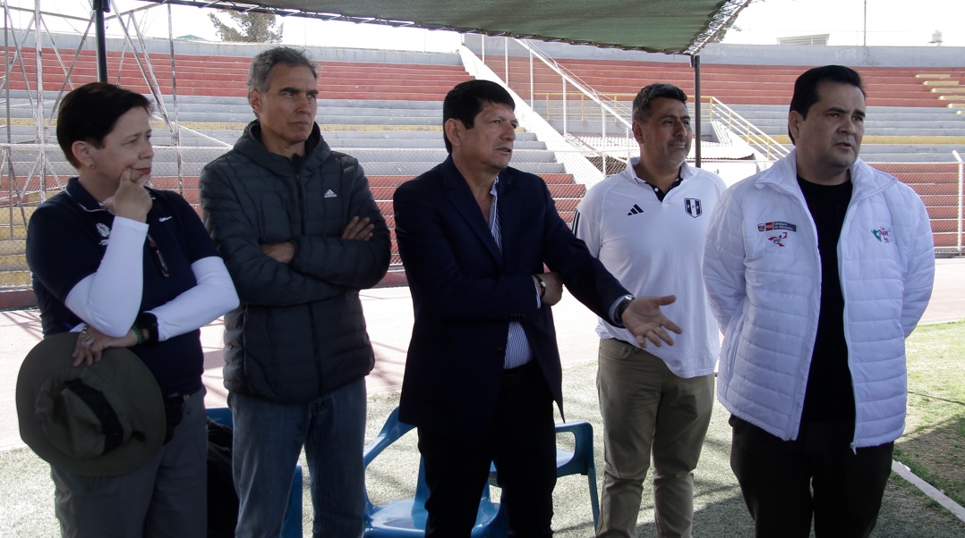 La FPF adelantó para agosto la reelección de Agustín Lozano