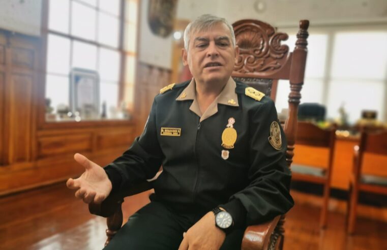 “Si un comisario no actúa, es por ineficiencia o por corrupción”