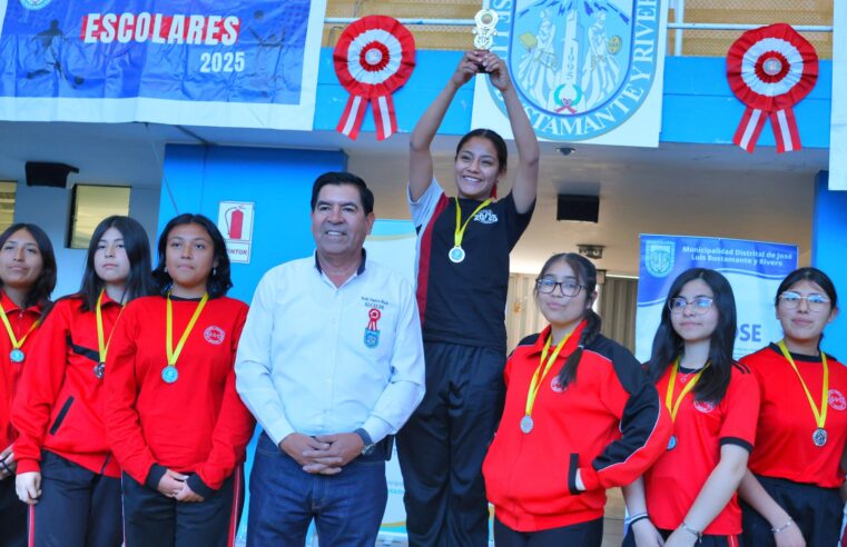 Bustamante y Rivero reconoció a sus talentos para el deporte