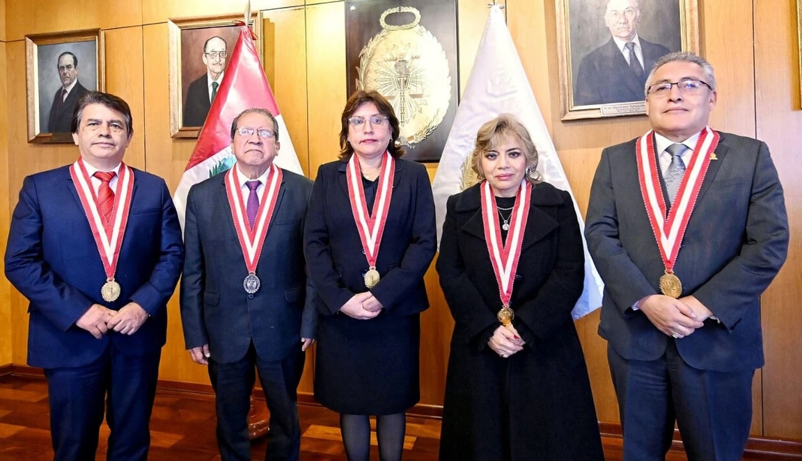 Tramitarán denuncia constitucional contra Espinoza y fiscales supremos