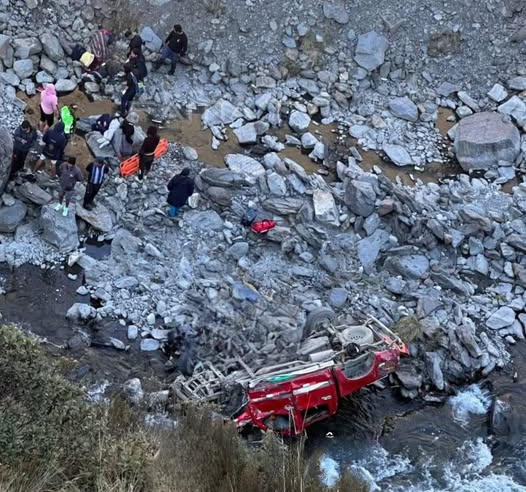 Accidente de tránsito en carretera Juliaca-Sina dejó cinco fallecidos