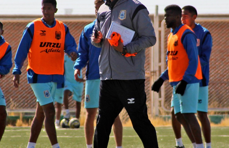 Binacional no solo lucha por no descender, también debe sueldos