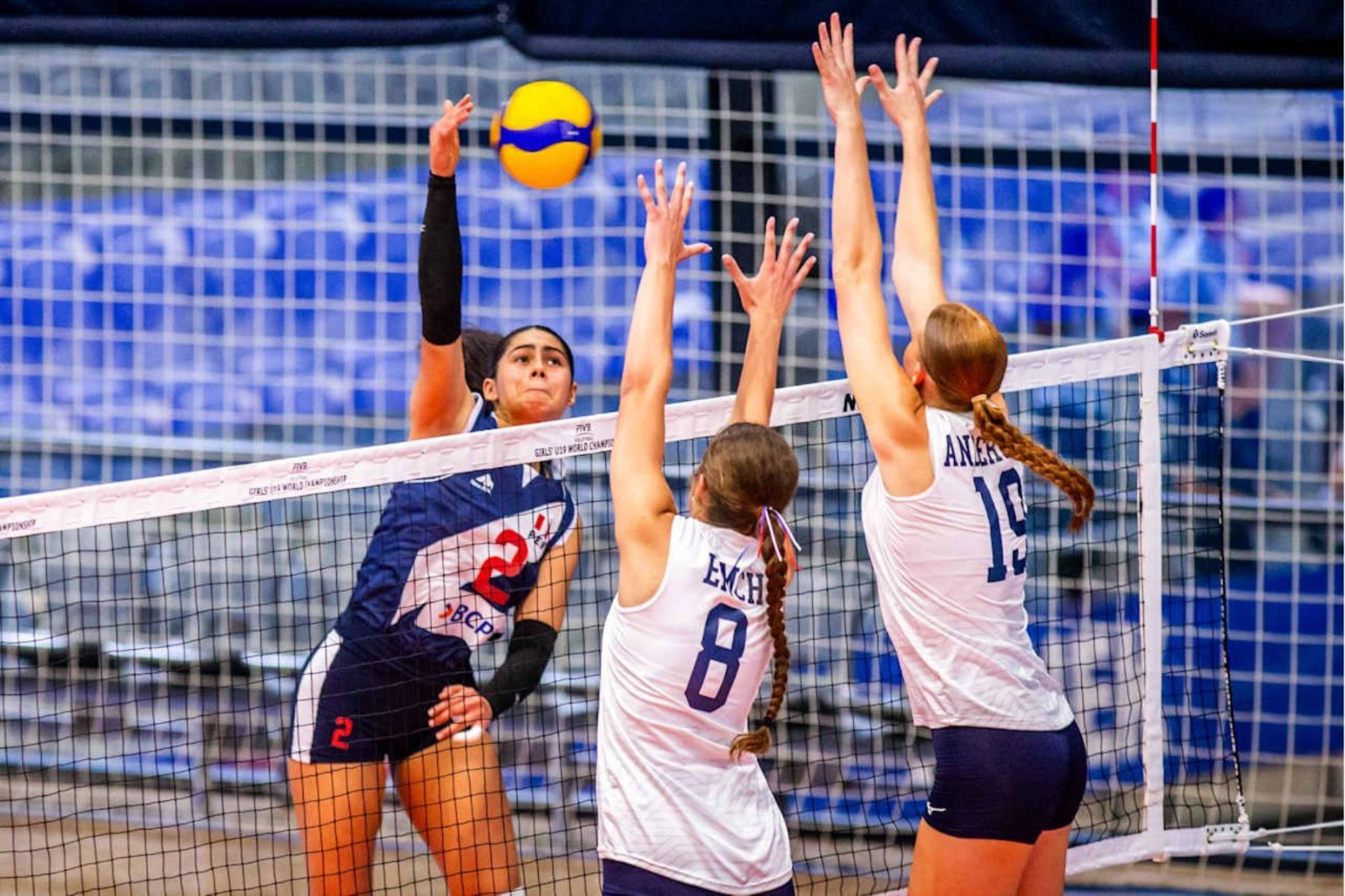 Perú volvió a perder en vóley ante el poderoso Estados Unidos