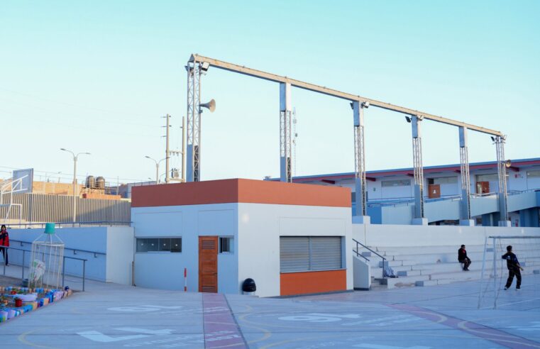 Evidencian daños prematuras en obra de colegio Fe y Alegría recibida hace 2 años