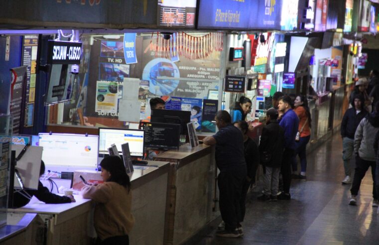 Bloqueo en carretera Panamericana paraliza viajes de Arequipa a Lima