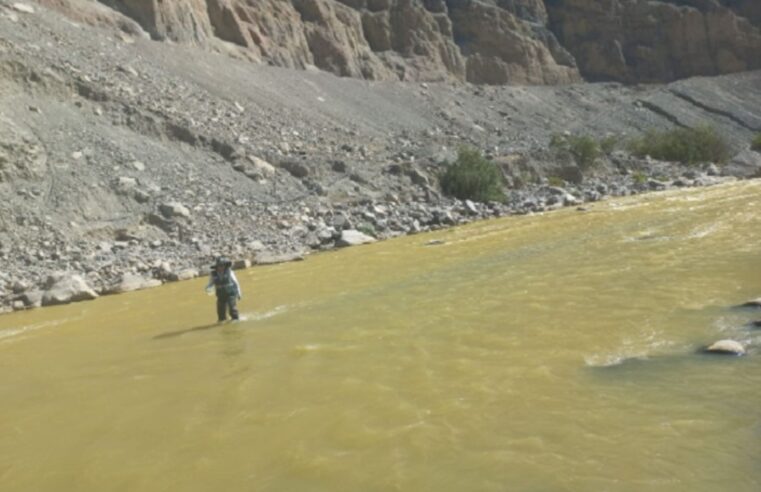 Dos provincias en emergencia por contaminación de aguas de río
