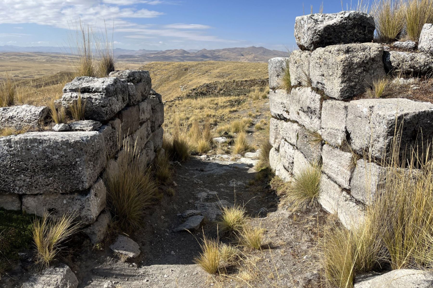 Mincul culmina saneamiento de Complejo Monumental Muyuqhawa