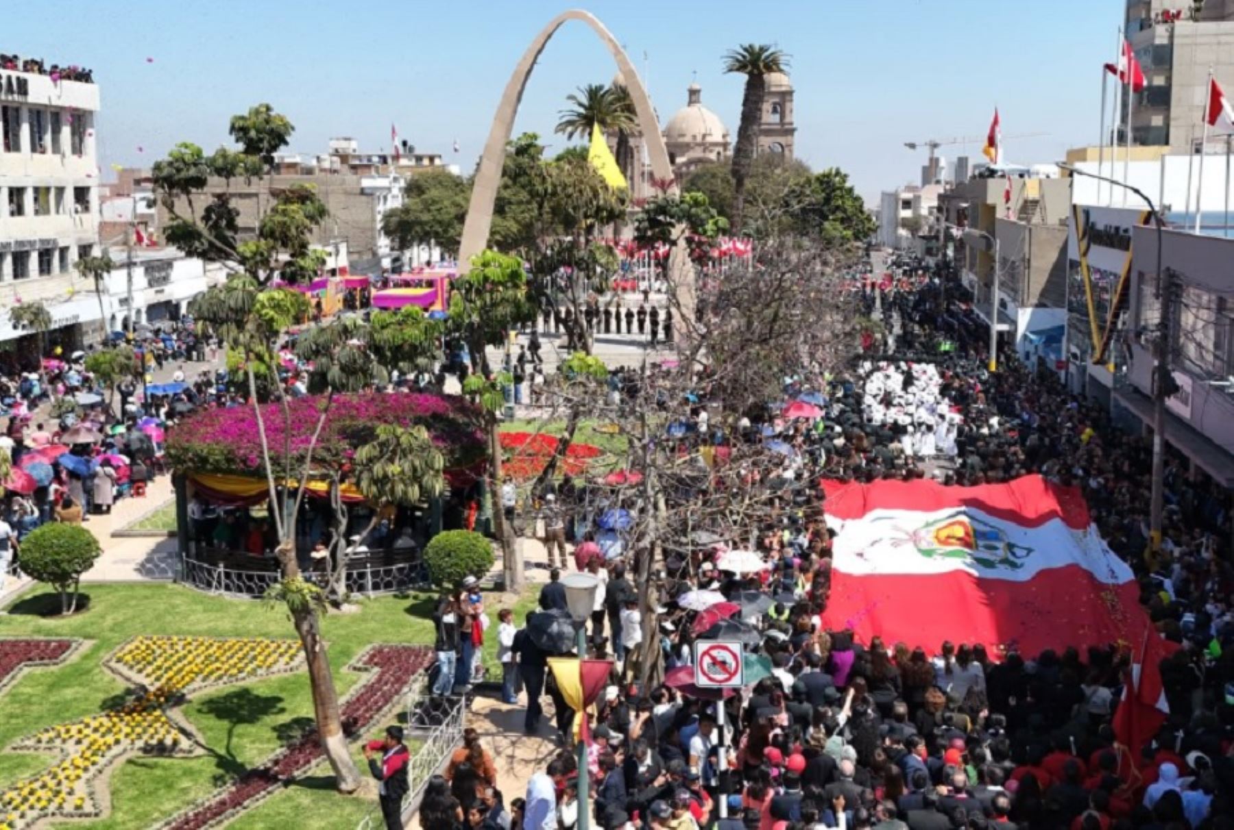 Con enorme fervor patriótico se realizó procesión de la bandera