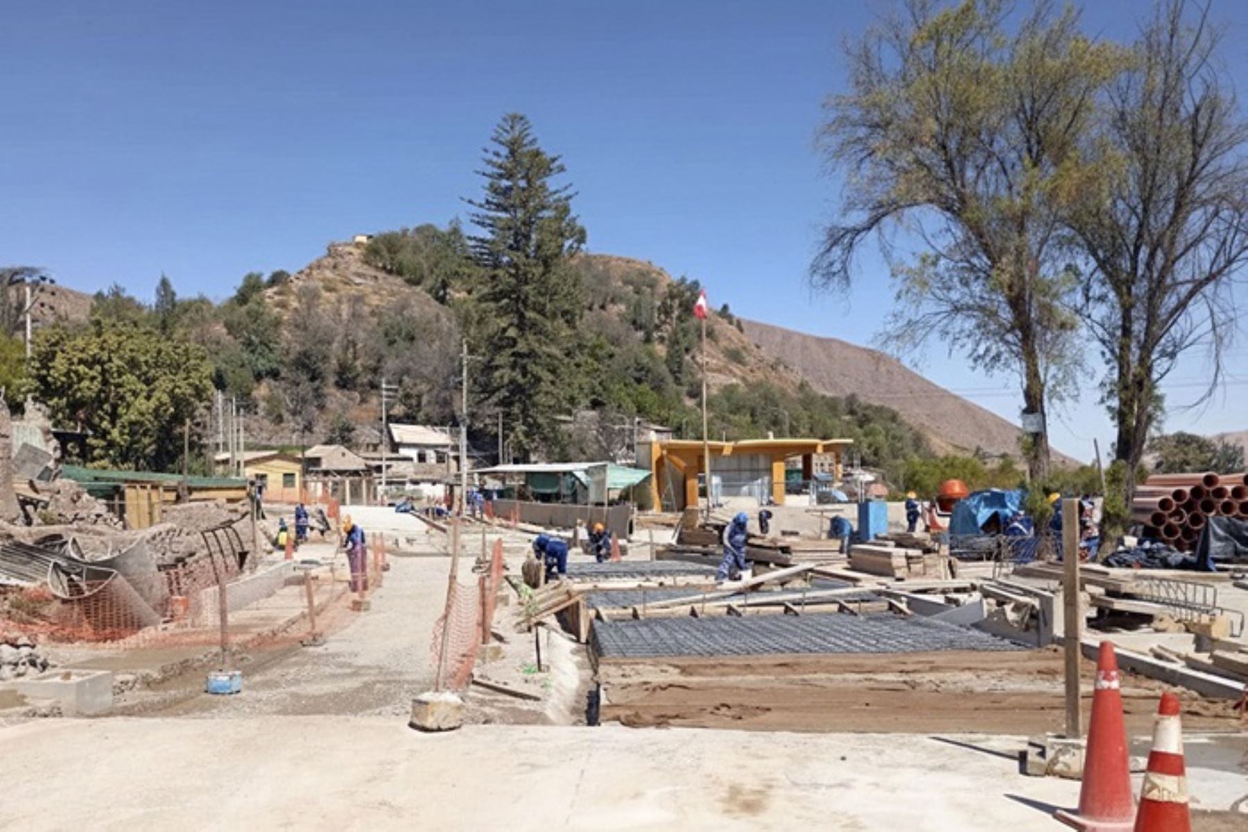 Filtraciones contaminantes en obra del malecón ribereño de Torata