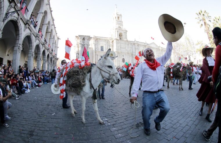 Miles de pobladores se unieron a la Entrada de Ccapo de Cayma