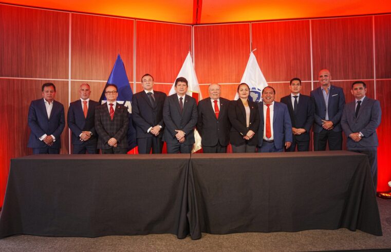 Agustín Lozano se quedará en la FPF hasta el 2030