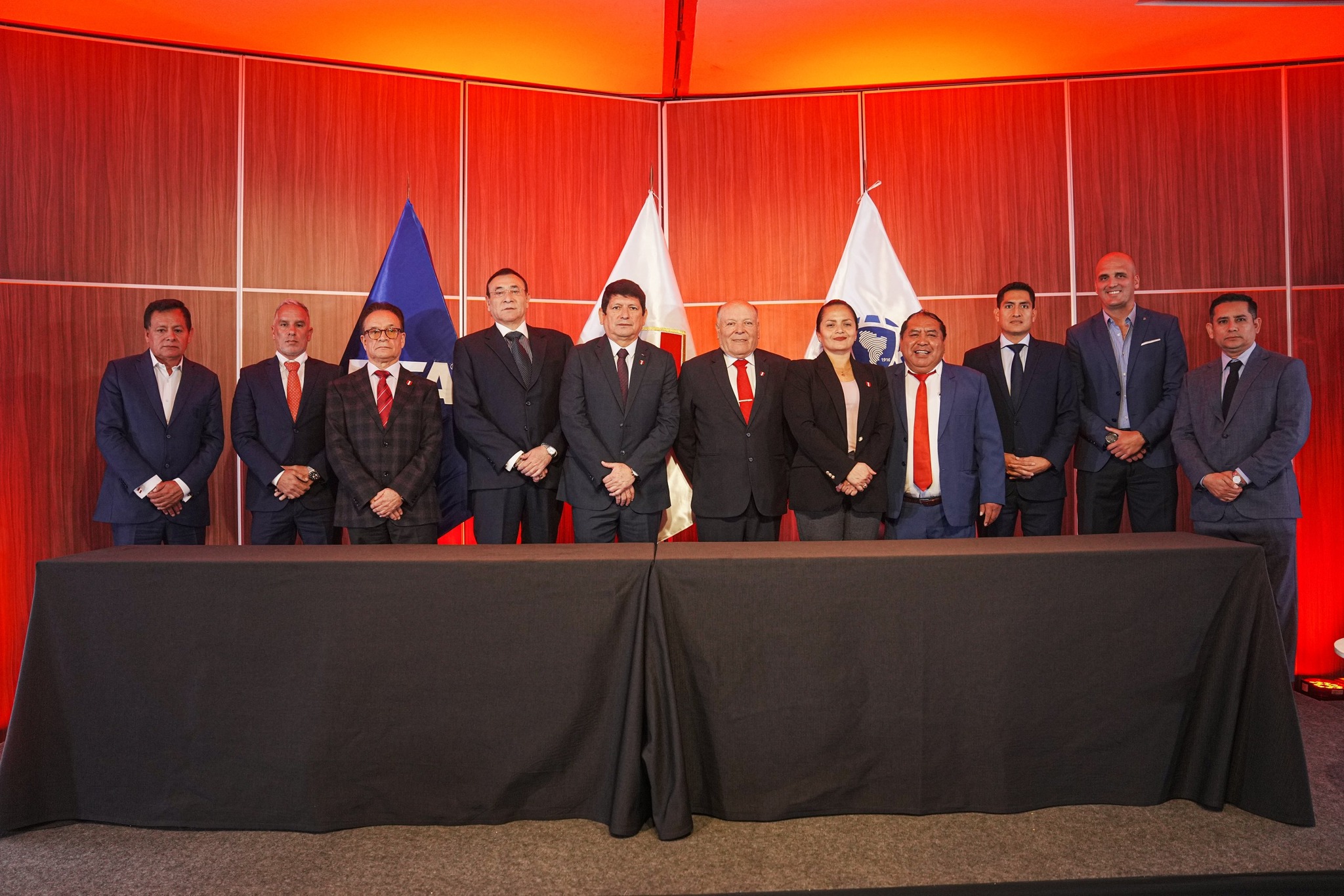 Agustín Lozano se quedará en la FPF hasta el 2030