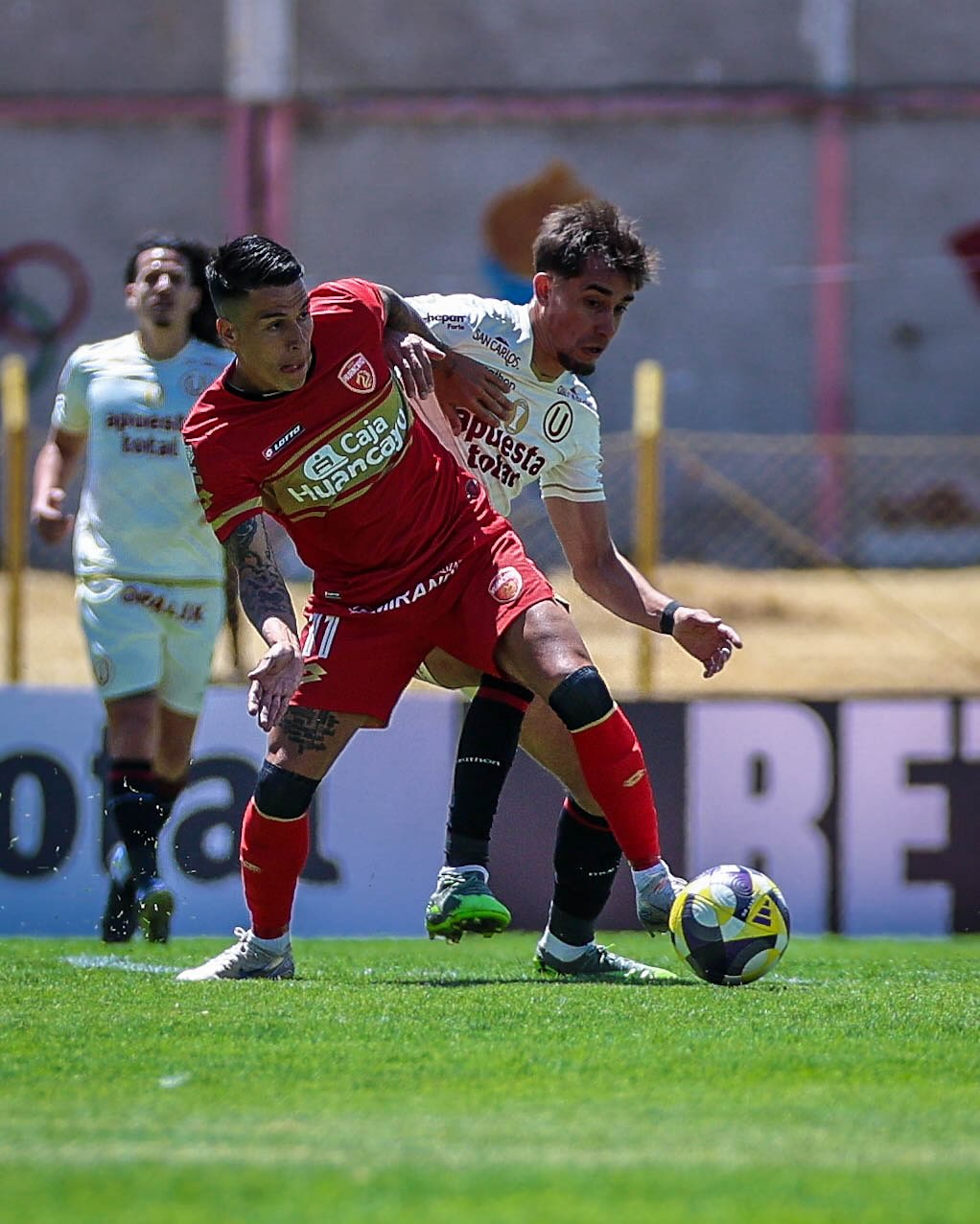 Universitario perdió la punta del Clausura tras empate en Huancayo