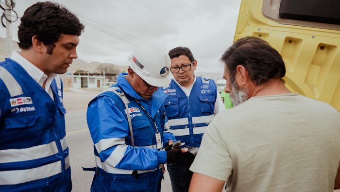Sutran lidera operativo con más de 100 intervenciones en Camaná