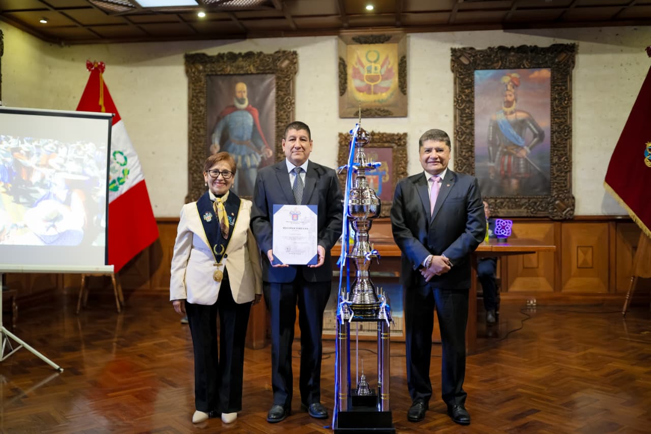 Caja Arequipa obtuvo el primer lugar con mejor carro alegórico