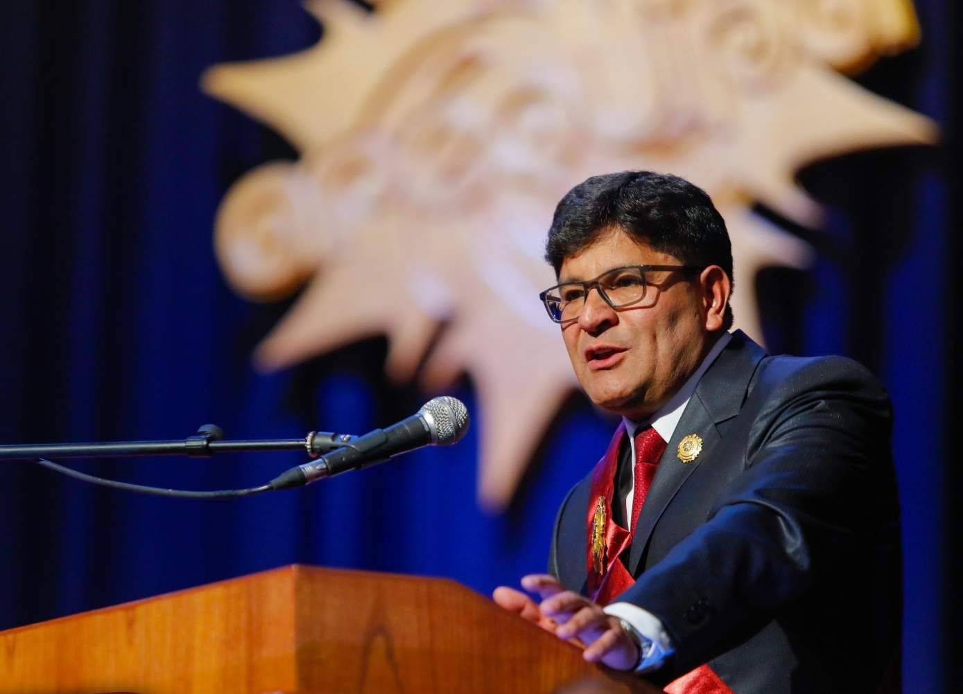 ROHEL SANCHEZ: Arequipa, 485 años mirando hacia su medio milenio