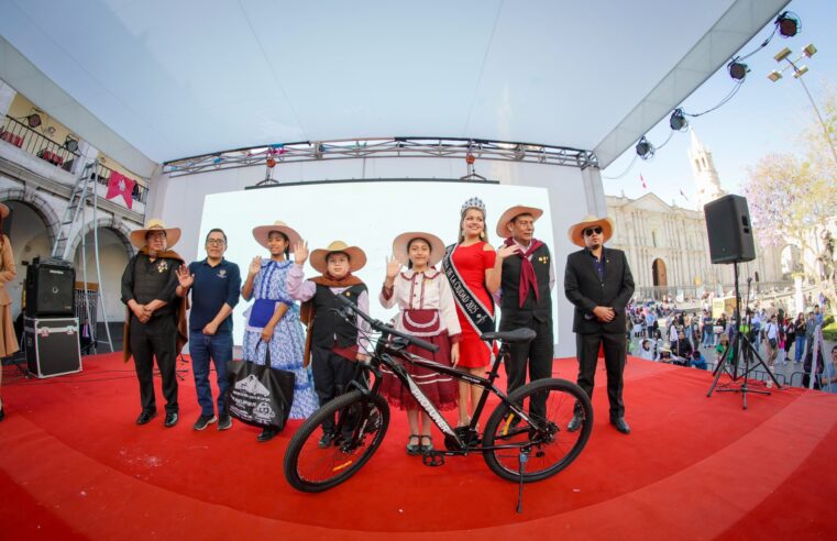 Seis ganadores en Concurso Escolar de Poesía Loncca 2025