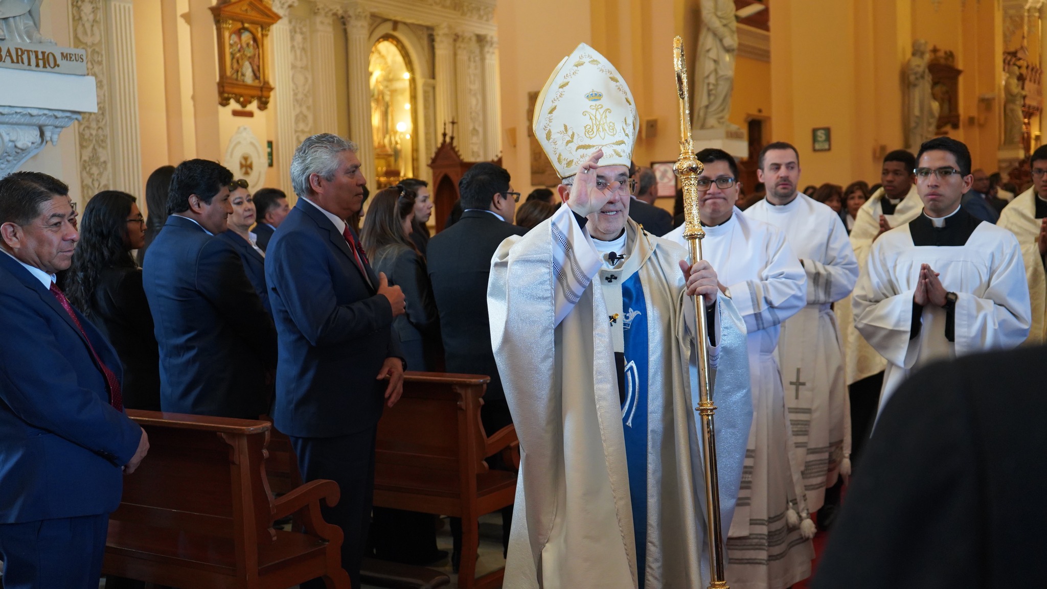Arzobispo de Arequipa destaca que el poder es un llamado a servir