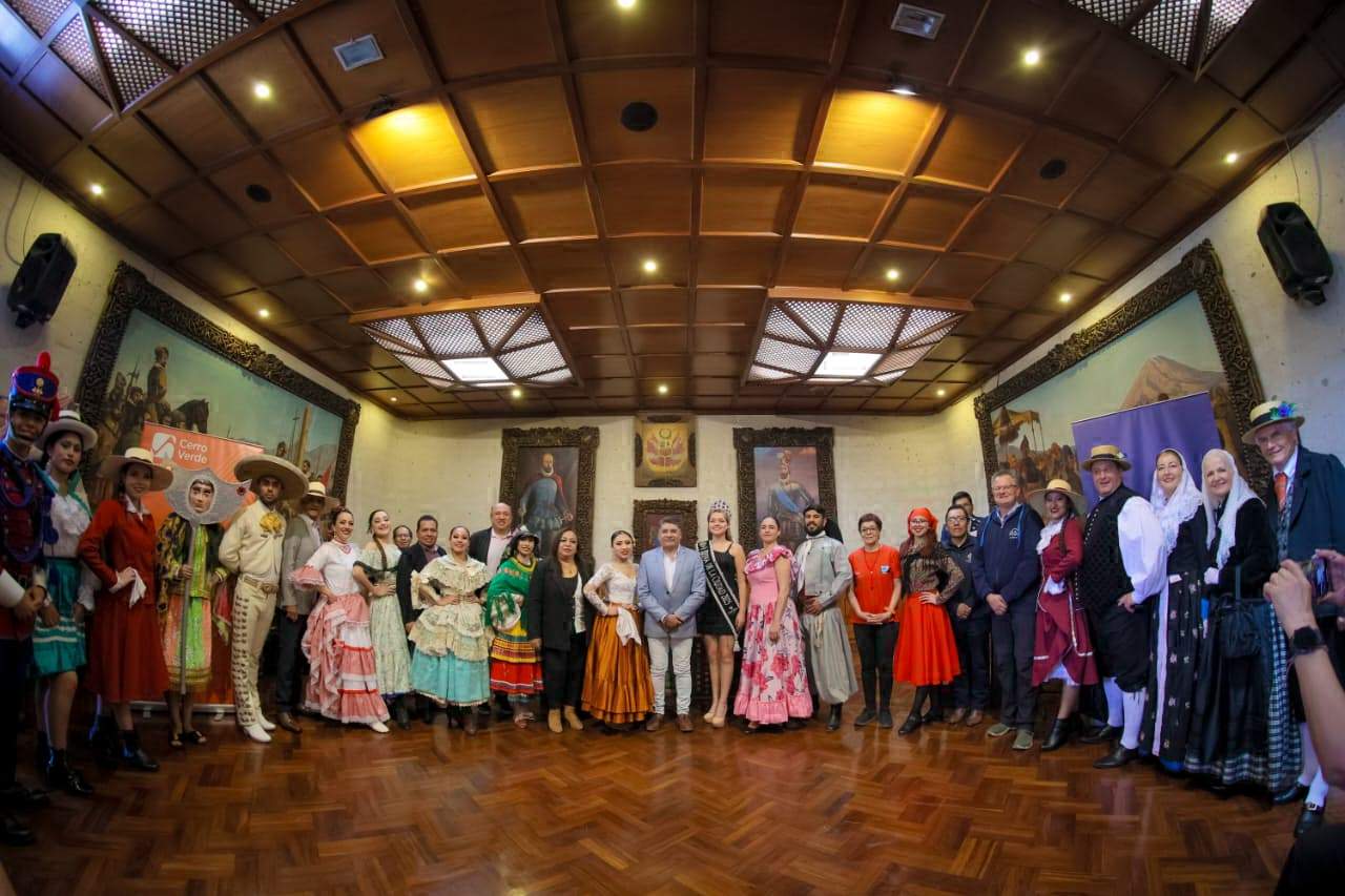 Delegaciones de tres continentes en Festidanza 2025