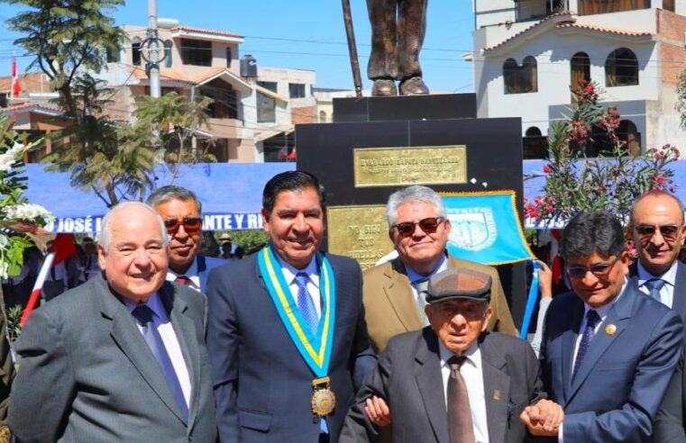Maestro Everardo Zapata Santillana inmortaliza su legado en Bustamante