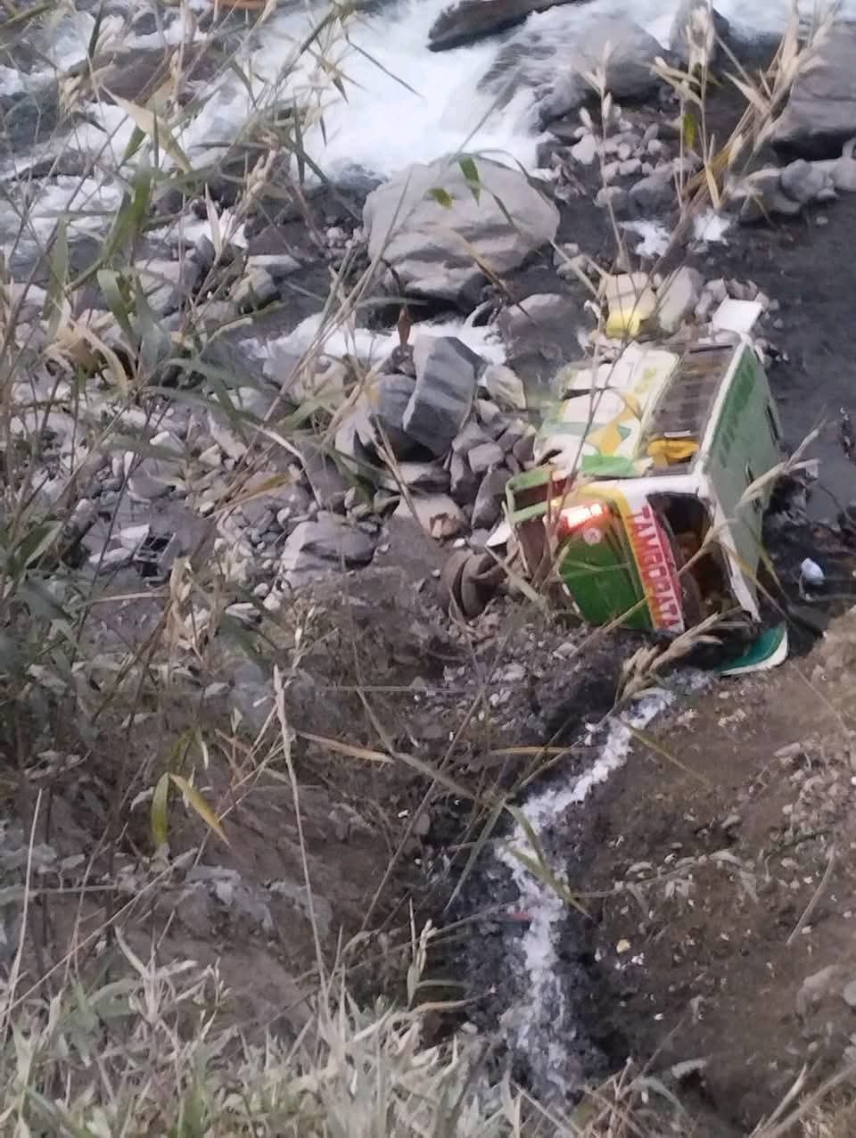 Trágico accidente: 10 fallecidos y 37 heridos deja despiste en Sandia