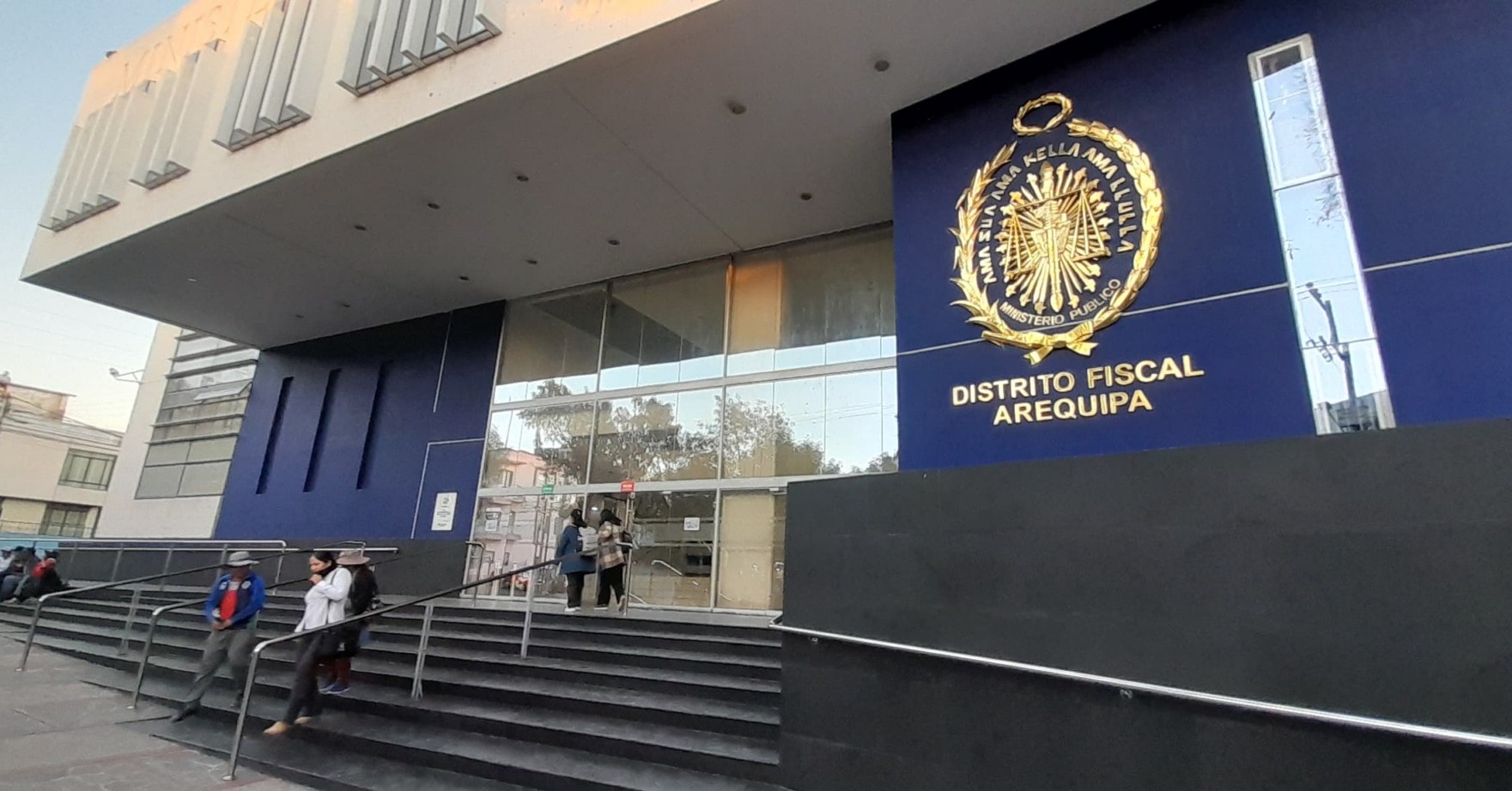 Dictan cadena perpetua a dos hombres por violación de menor